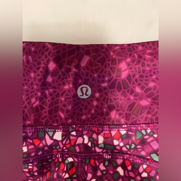 Lululemon shorts - Picture 5 of 7